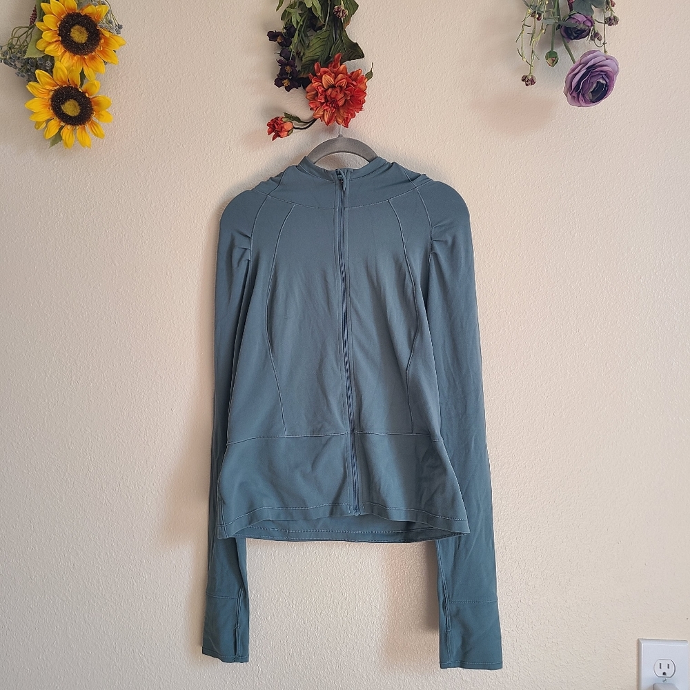 Lululemon zip up jacket with hood